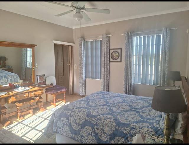 3 BEDROOM HOUSE FOR SALE IN DALPARK EXT 1